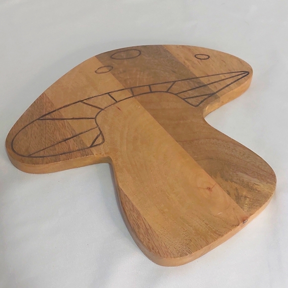 Mushroom Shaped Serving/Cutting Board - Picture 2 of 11